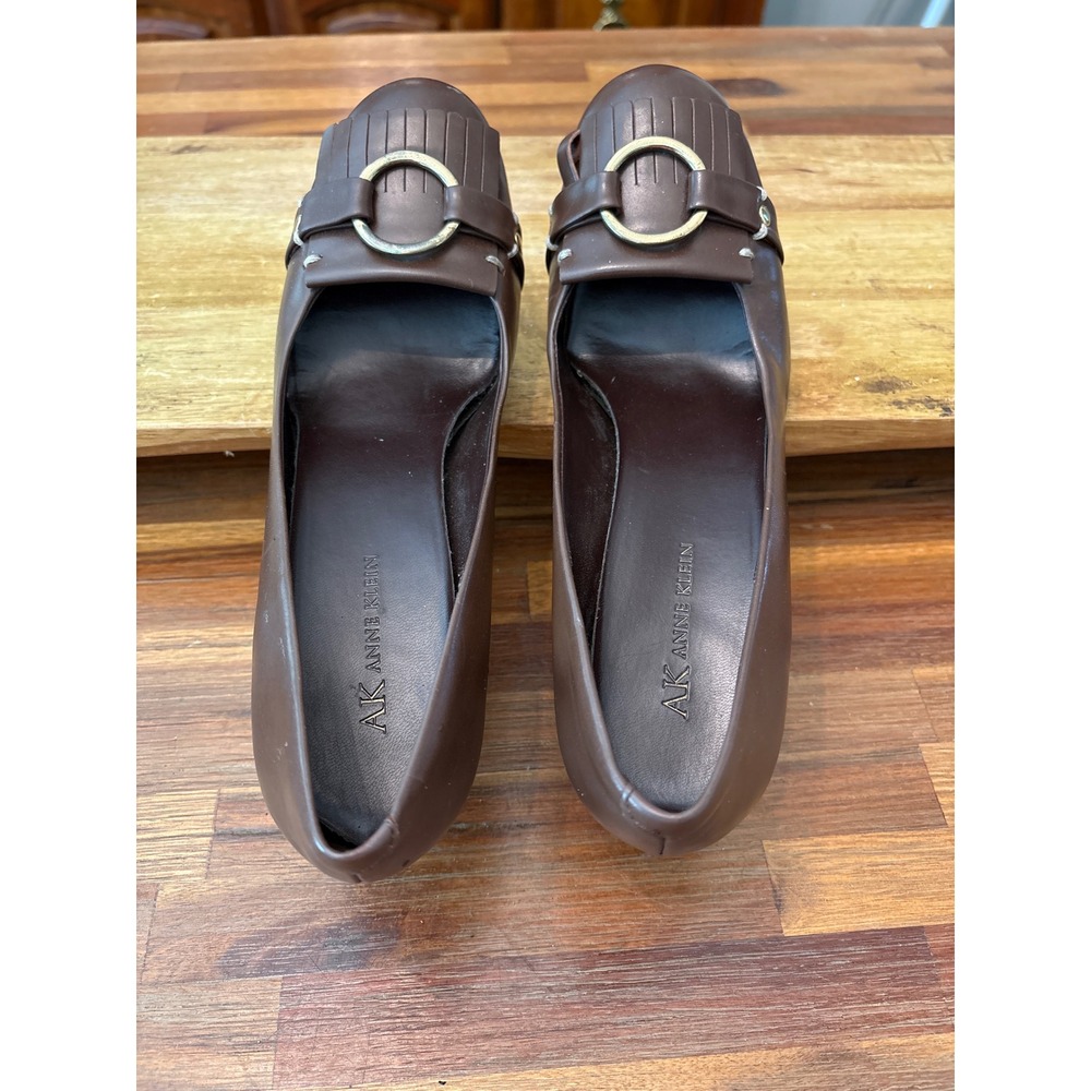 Anne Klein Pumps Women 8M Brown Good Kiltie Fringe Ring Detail Heels